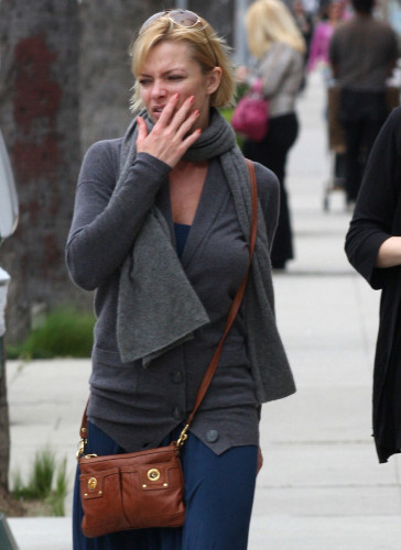 #4873465 EXCLUSIVE... Exclusive... Actress Jaime Pressly did some window-shopping in Los Angeles, Ca
