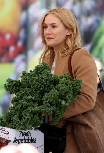 Kate Winslet 'Collateral Beauty' Set 002