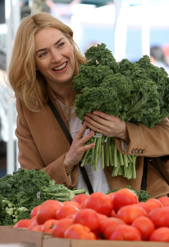 Kate Winslet 'Collateral Beauty' Set 003