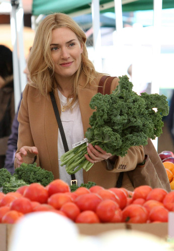 Kate Winslet 'Collateral Beauty' Set 005