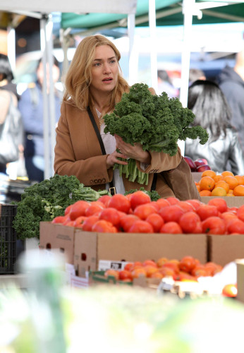 Kate Winslet 'Collateral Beauty' Set 009