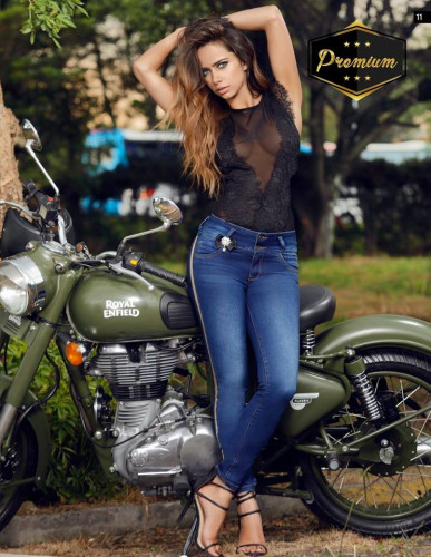 Catalina Otalvaro Vanity Jeans (11)