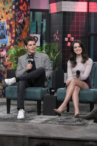 Laura Marano AOL Build (8)
