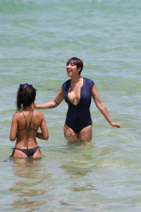 Jackie Cruz 0025